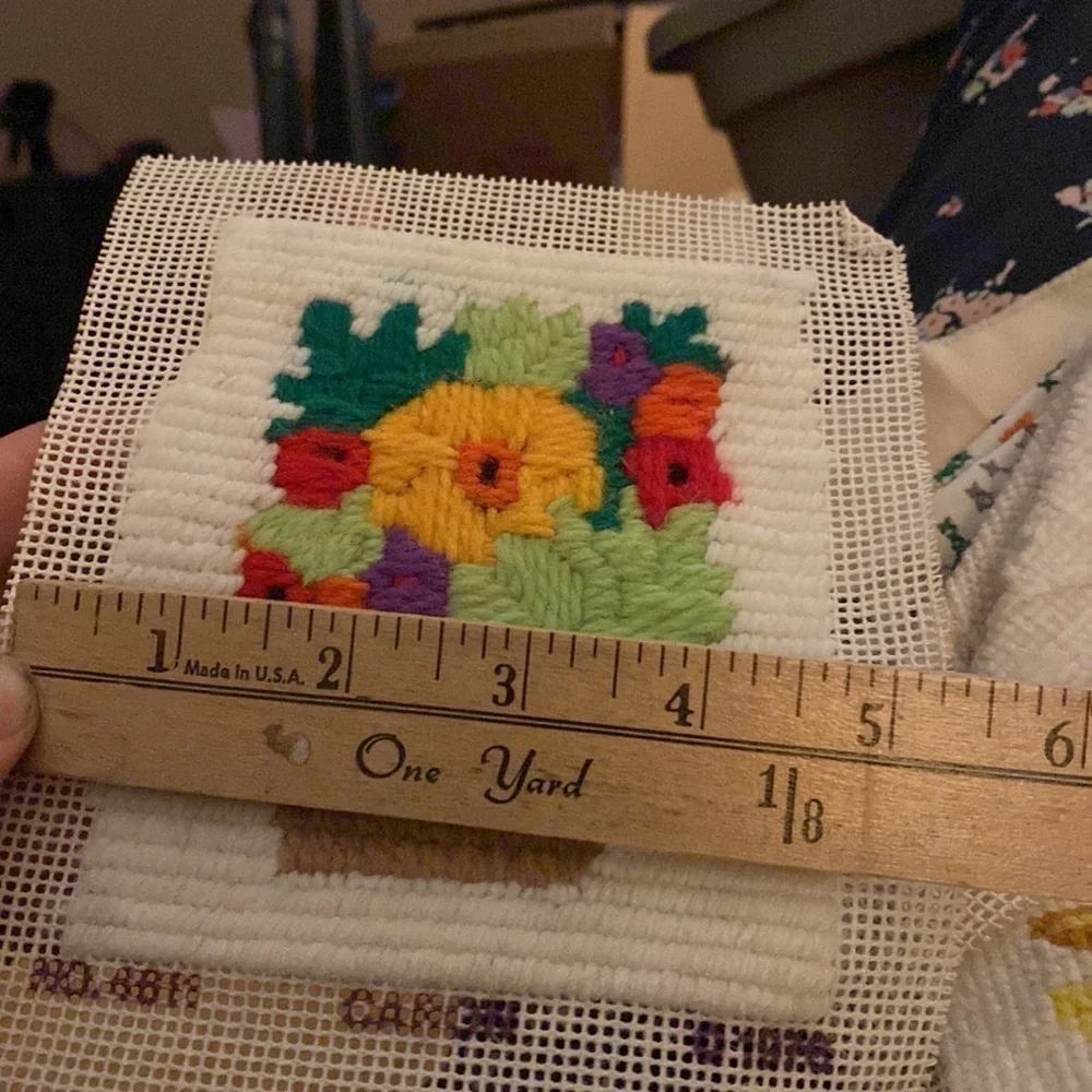 Cross stitch Yarn Vintage flower design